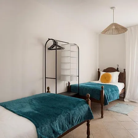 Sunny Rooftop 3br Apartament