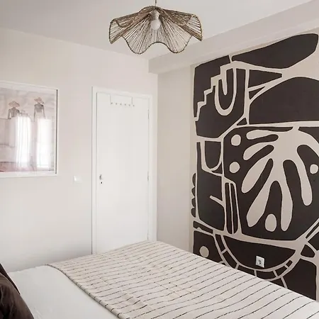 Sunny Rooftop 3br