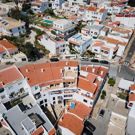 Sunny Rooftop 3br Apartament
